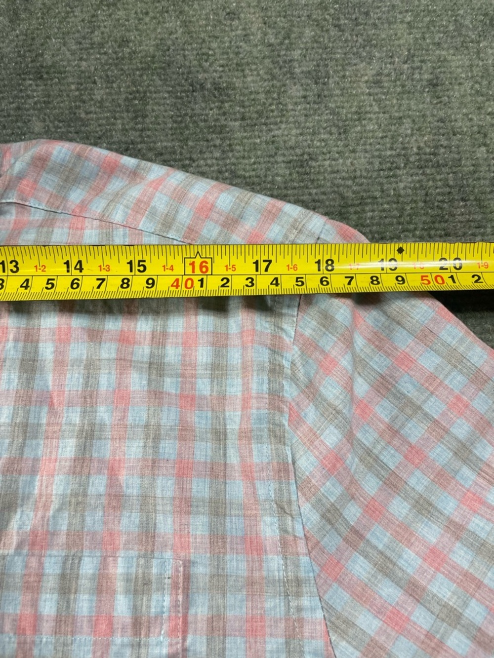 Southern‎ Tide Men's Button-Down Plaid Shirt in Pink and Light Blue - Picture 5 of 8